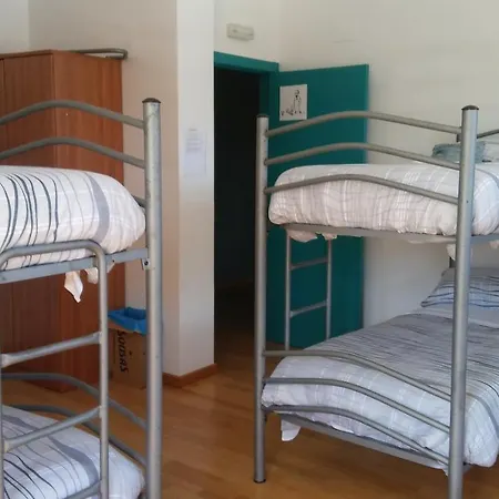 Hostel Estaciones Vivas Banos Del Molgas